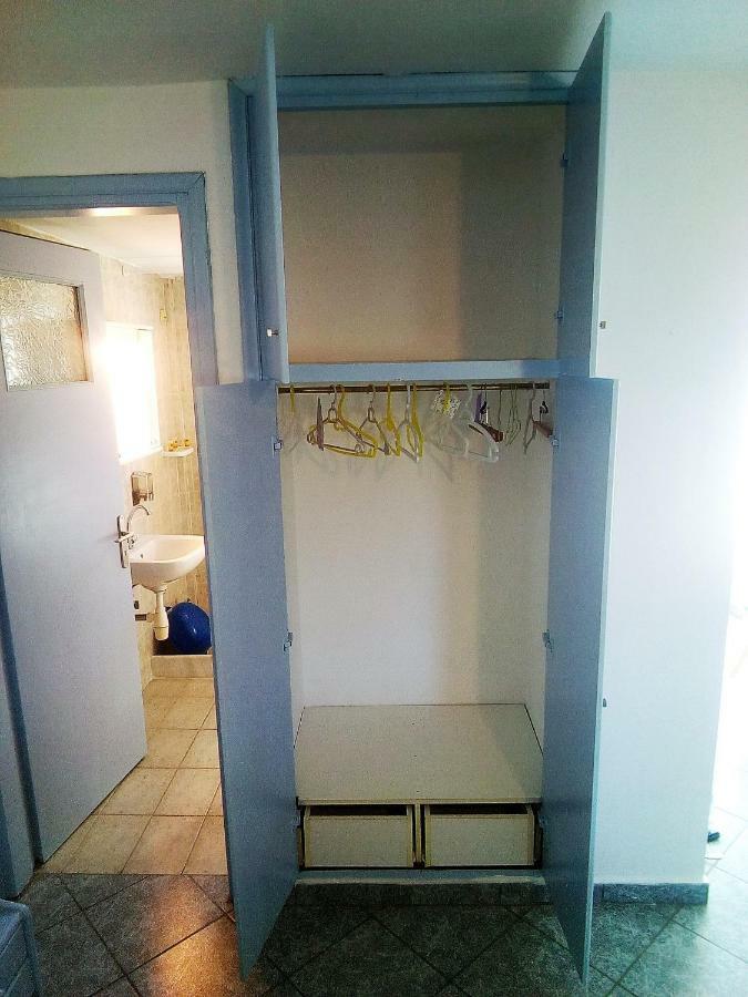 Timos Studios Romanon Buitenkant foto